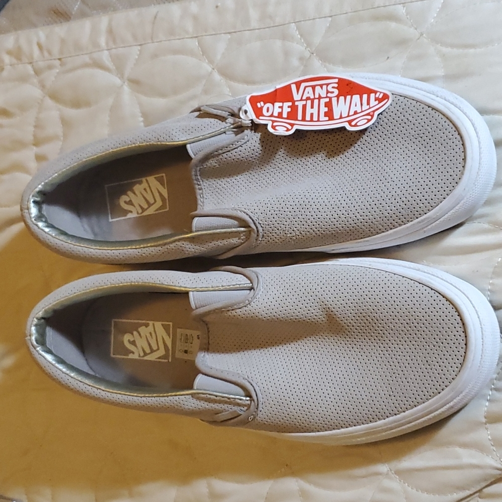 Brand New Vans Tan (Size 11W)